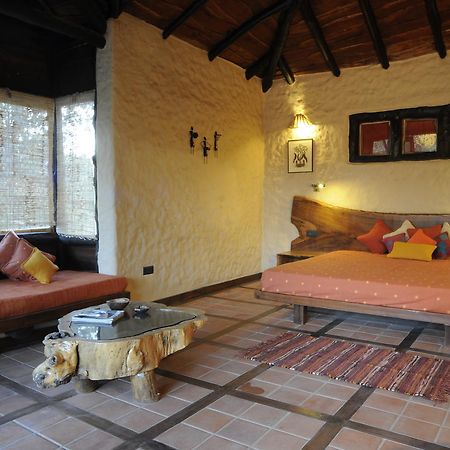Kanha Earth Lodge Mandlā Zewnętrze zdjęcie
