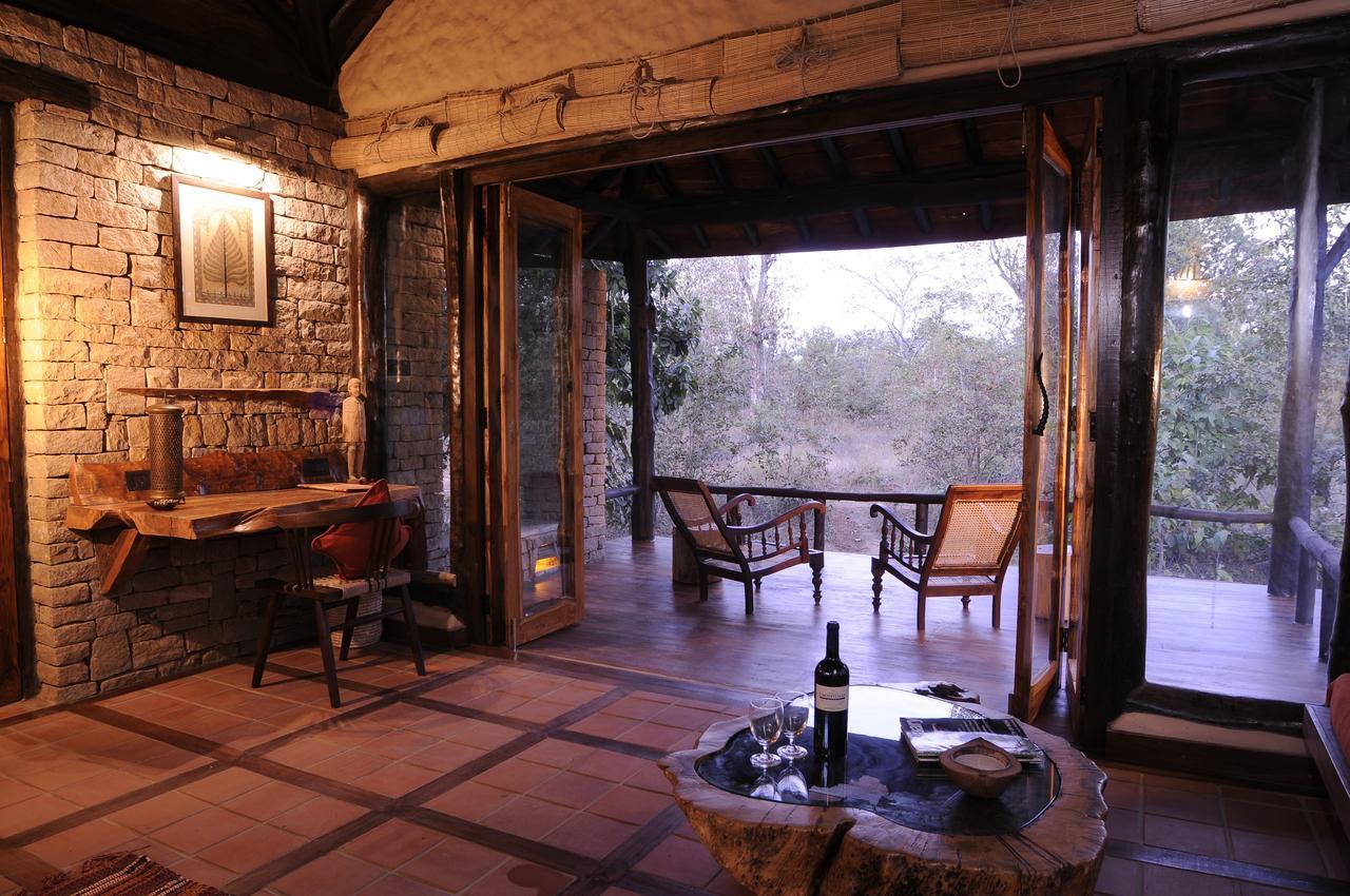 Kanha Earth Lodge Mandlā Pokój zdjęcie