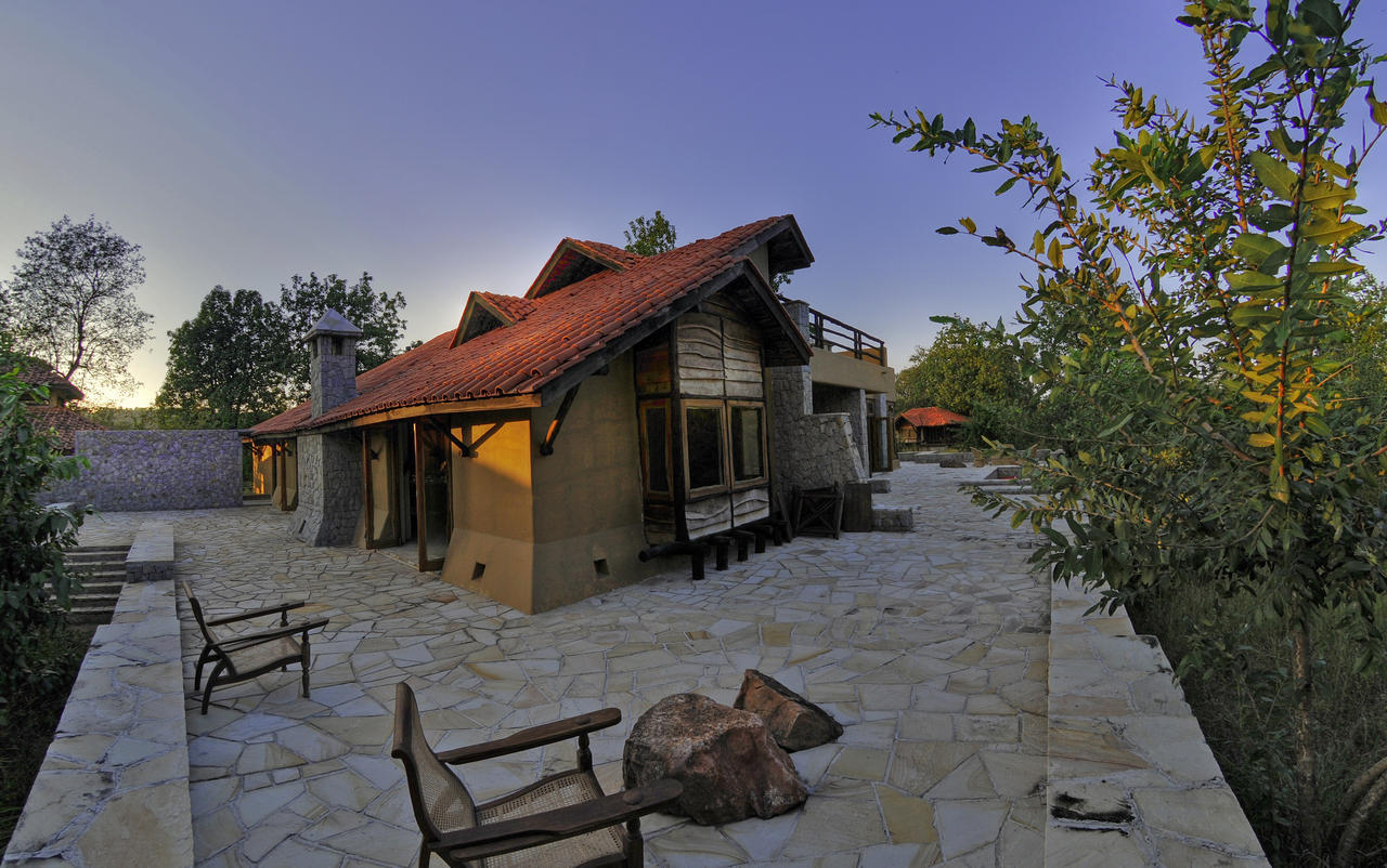 Kanha Earth Lodge Mandlā Zewnętrze zdjęcie