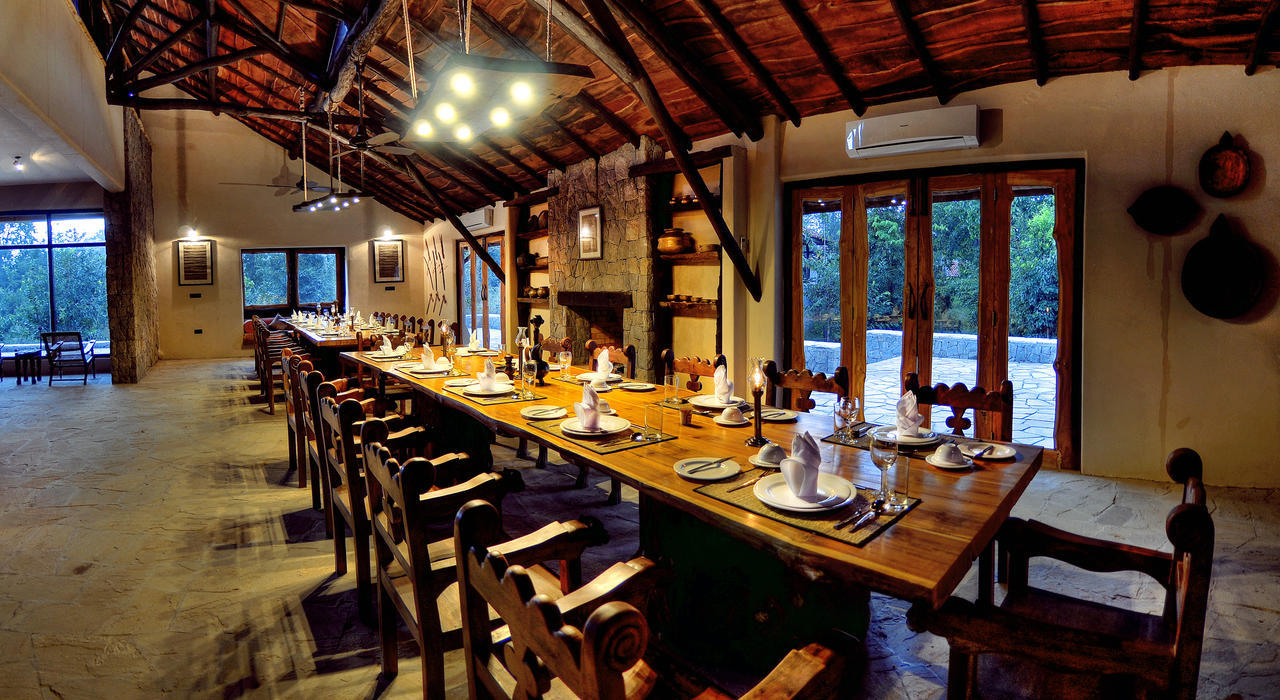 Kanha Earth Lodge Mandlā Zewnętrze zdjęcie