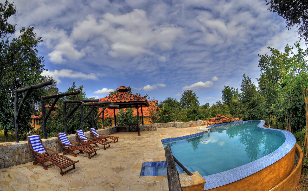 Kanha Earth Lodge Mandlā Zewnętrze zdjęcie