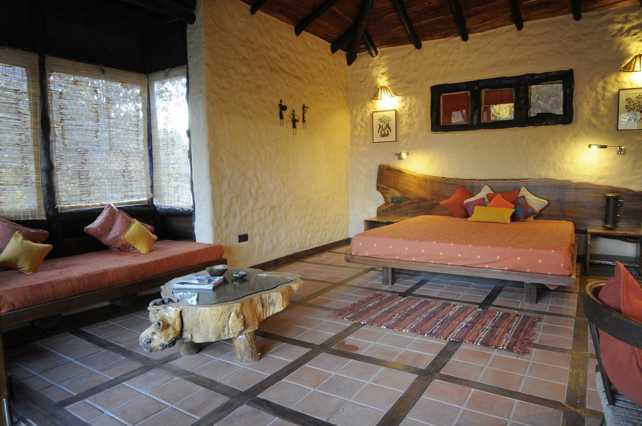 Kanha Earth Lodge Mandlā Zewnętrze zdjęcie